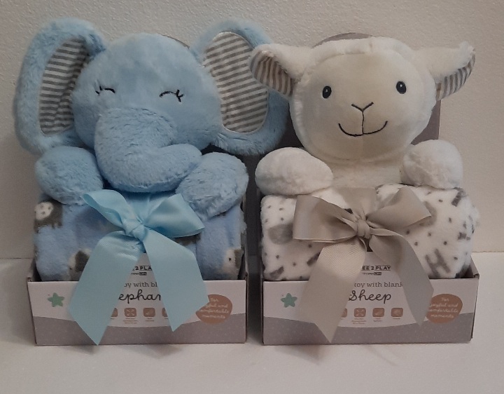 plüssállatok baba takaróval